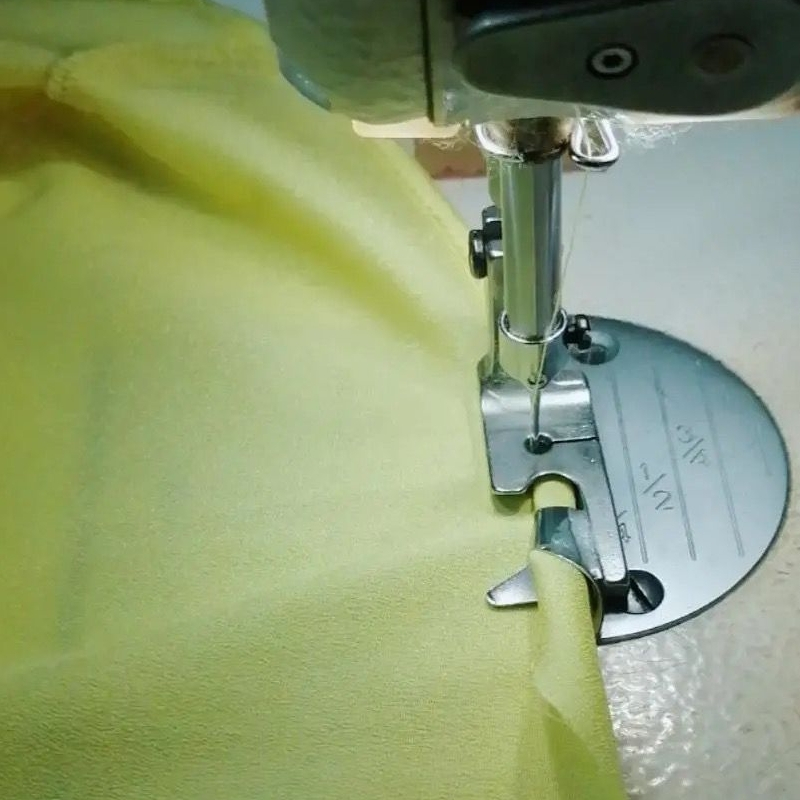 Rolled Hem Foot - Industrial Sewing Machine Curved Hemming Foot